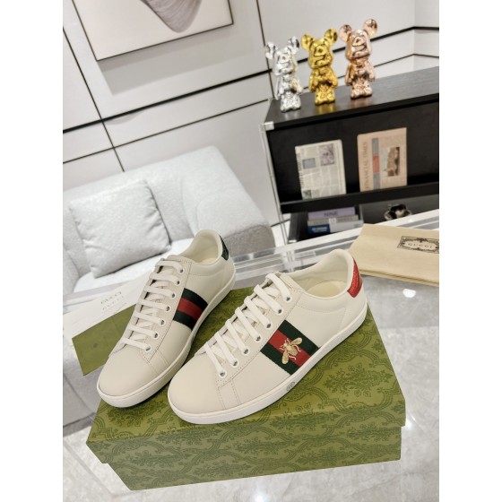 Gucci Unisex Skate Sneakers