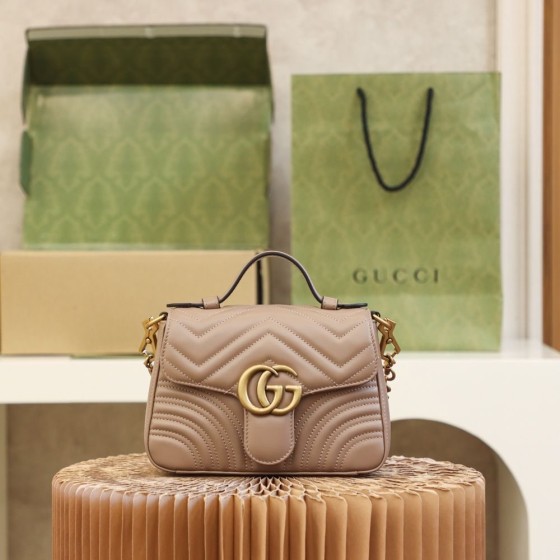Gucci Marmont Classic Messenger Bag